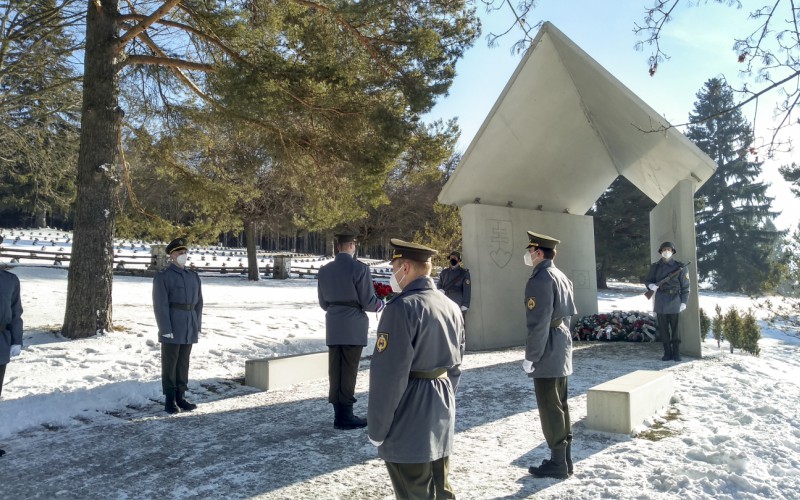 Spomienka na obete leteckého nešťastia pri obci Hejce