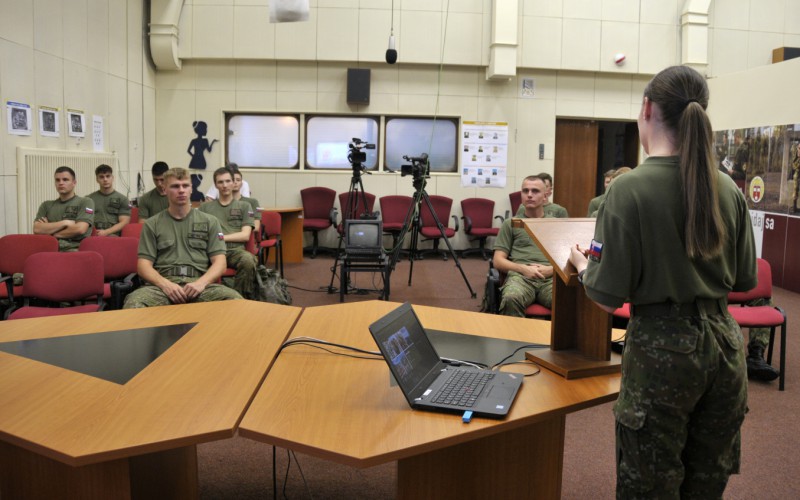 Defense of semester theses in the subject "Fundamentals of Management", June 23rd 2023