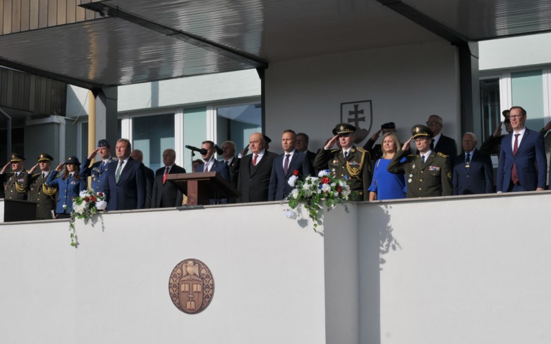 Slávnostný nástup akadémie, nástupisko - 50. výročia vzniku vojenského vysokého školstva na Liptove, 12. 10. 2023