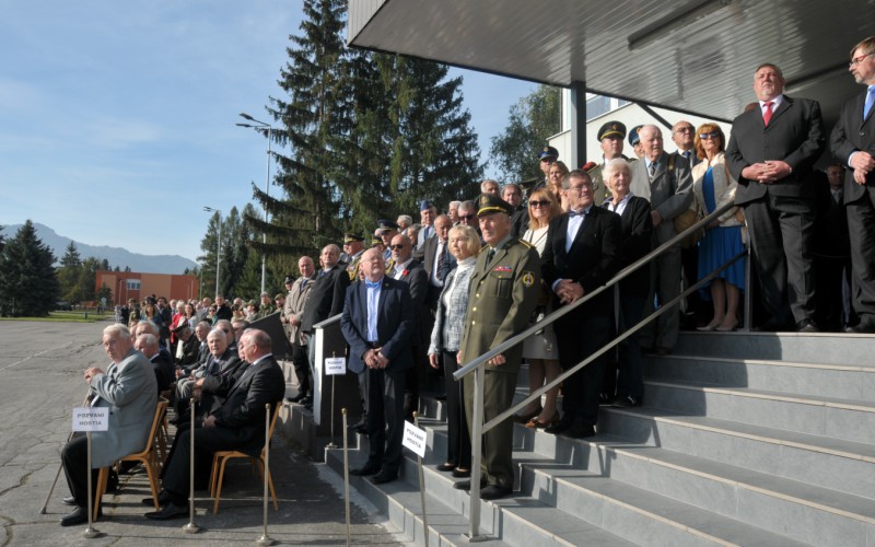 Slávnostný nástup akadémie, nástupisko - 50. výročia vzniku vojenského vysokého školstva na Liptove, 12. 10. 2023