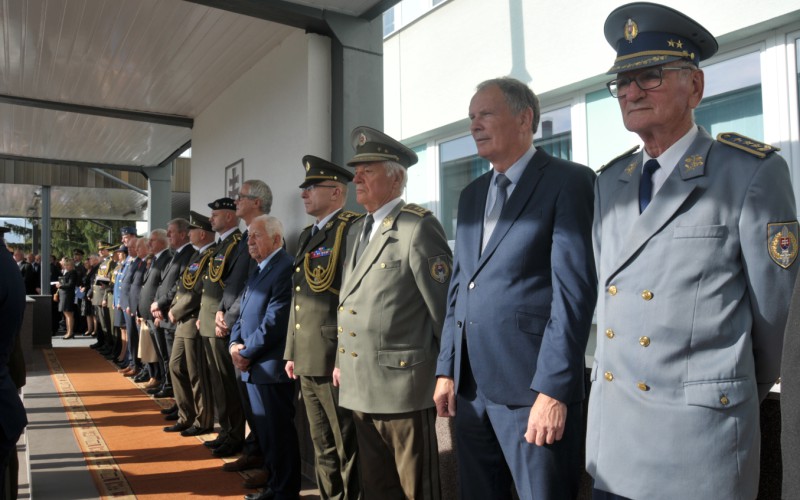 Slávnostný nástup akadémie, nástupisko - 50. výročia vzniku vojenského vysokého školstva na Liptove, 12. 10. 2023