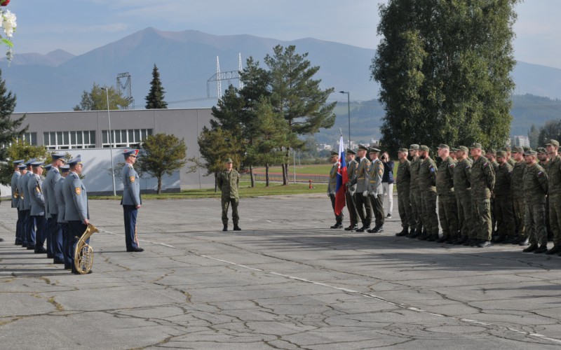 Slávnostný nástup akadémie, nástupisko - 50. výročia vzniku vojenského vysokého školstva na Liptove, 12. 10. 2023