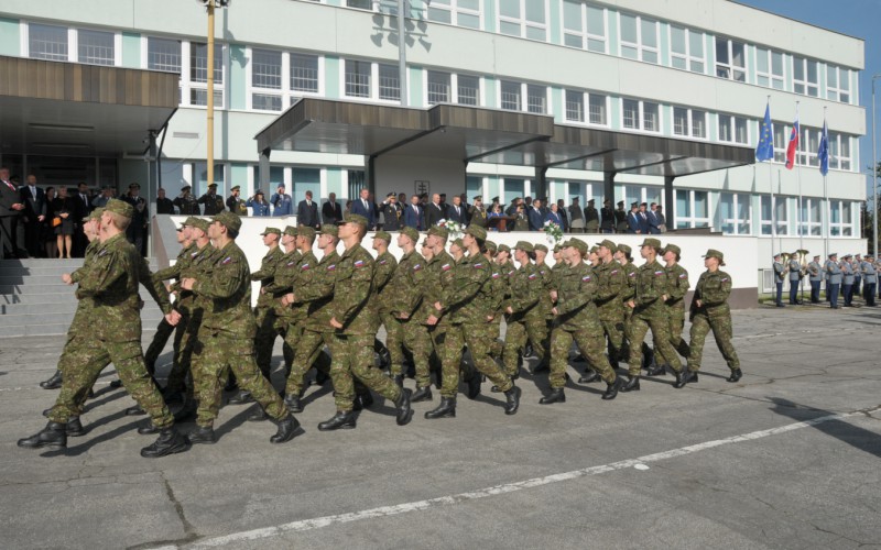 Slávnostný nástup akadémie, nástupisko - 50. výročia vzniku vojenského vysokého školstva na Liptove, 12. 10. 2023