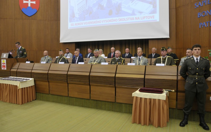 Slávnostný nástup akadémie, aula - 50. výročia vzniku vojenského vysokého školstva na Liptove, 12. 10. 2023