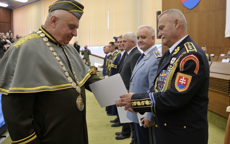 Slávnostný nástup akadémie, aula - 50. výročia vzniku vojenského vysokého školstva na Liptove, 12. 10. 2023