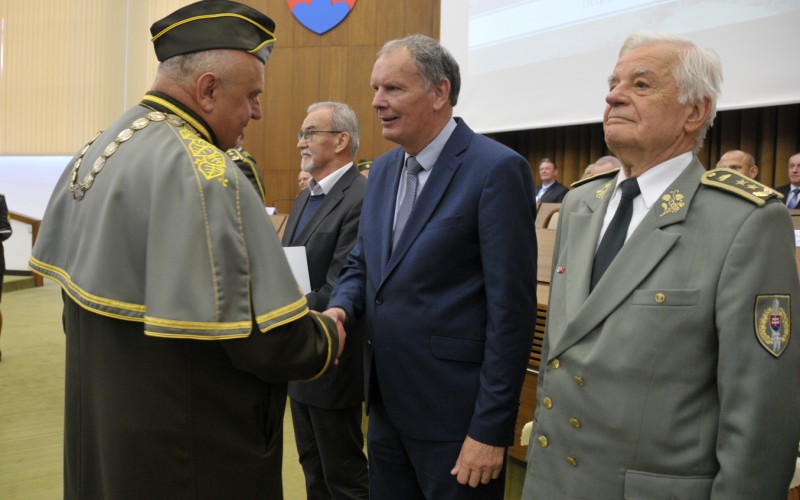 Slávnostný nástup akadémie, aula - 50. výročia vzniku vojenského vysokého školstva na Liptove, 12. 10. 2023