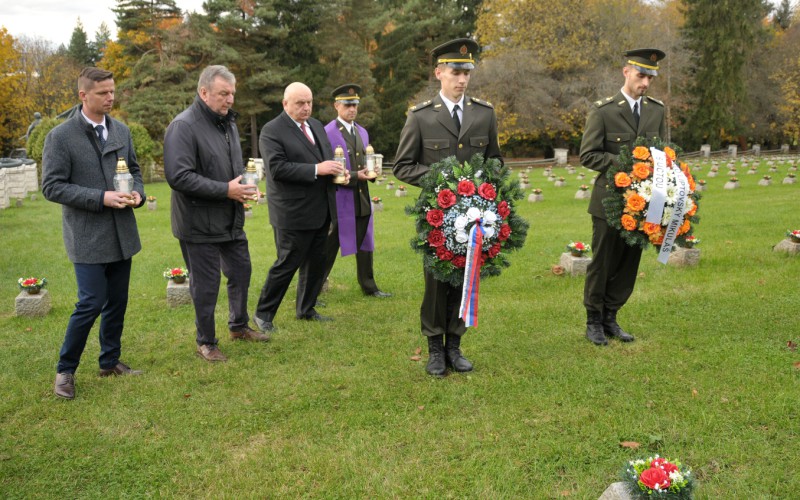 Memorial for fallen soldiers, October 30th 2023