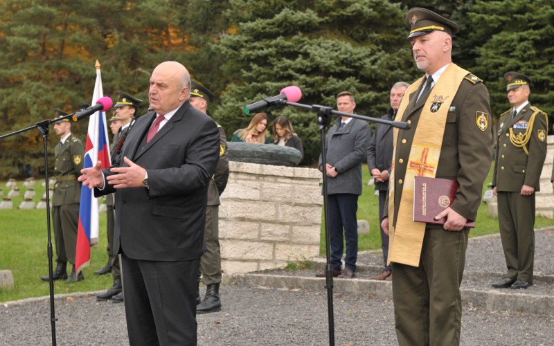 Memorial for fallen soldiers, October 30th 2023