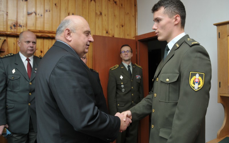 Policajný zbor SR ocenil kadeta AOS, 15. 11. 2023