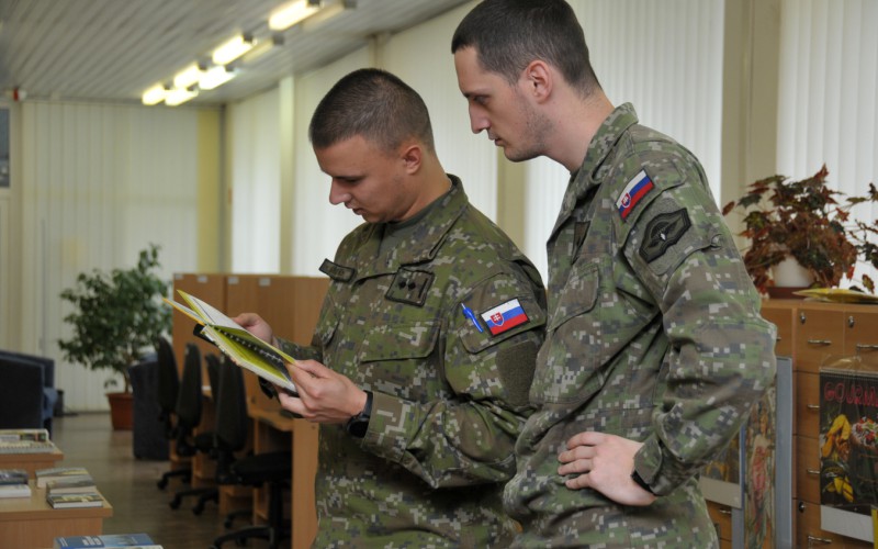 Predajná výstava "Dar, ktorý poteší", 22. 11. 2023