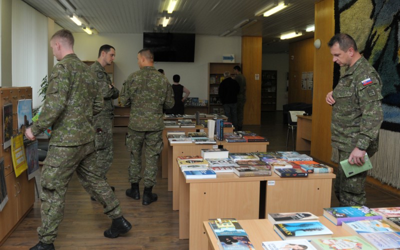 Predajná výstava "Dar, ktorý poteší", 22. 11. 2023