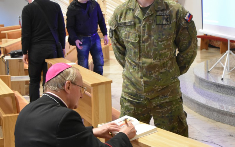 Stretnutie kadetov AOS s biskupom Rábekom, 26. 11. 2023