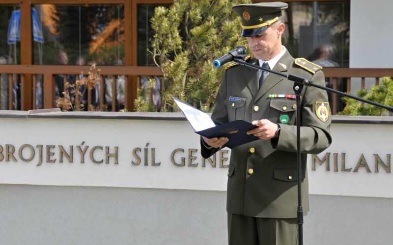 Pietna spomienka pri pamätníku M. R. Štefánika, 02. 05. 2024