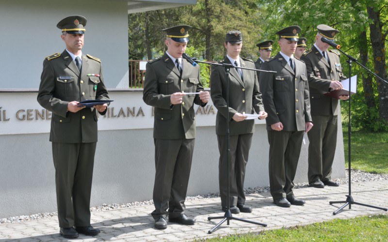 Pietna spomienka pri pamätníku M. R. Štefánika, 02. 05. 2024