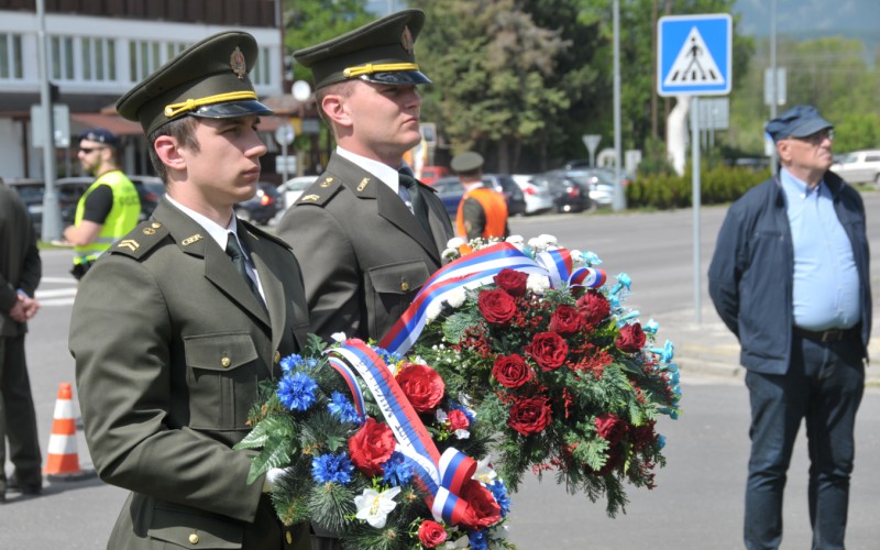 Pietna spomienka pri pamätníku M. R. Štefánika, 02. 05. 2024