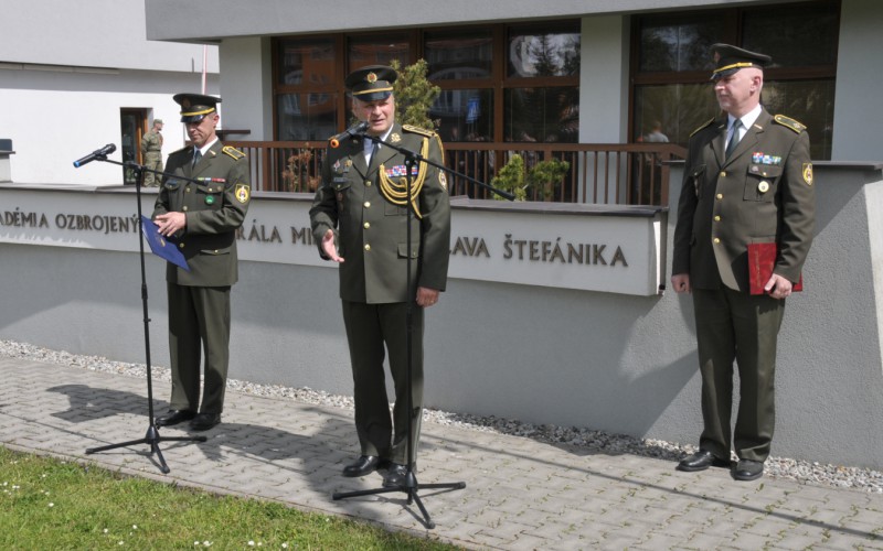 Pietna spomienka pri pamätníku M. R. Štefánika, 02. 05. 2024