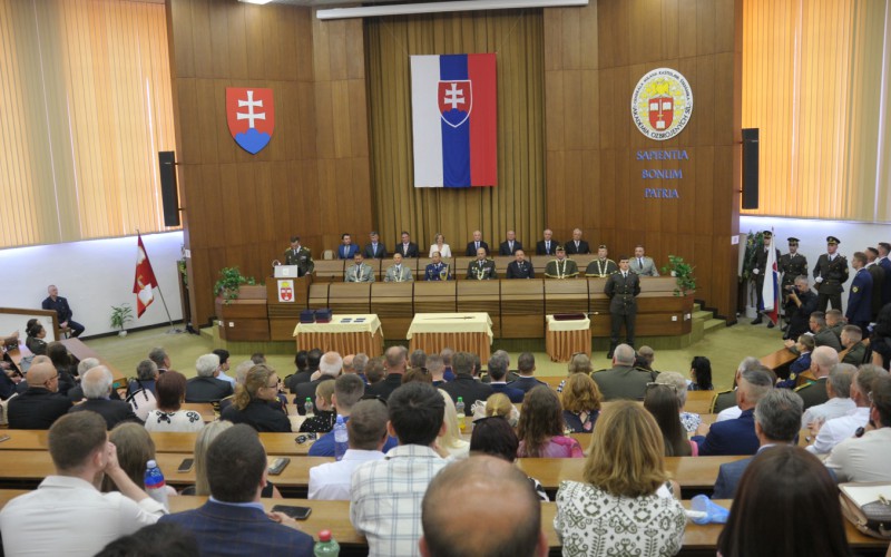 Slávnostné promócie absolventov AOS, 04. 07. 2024