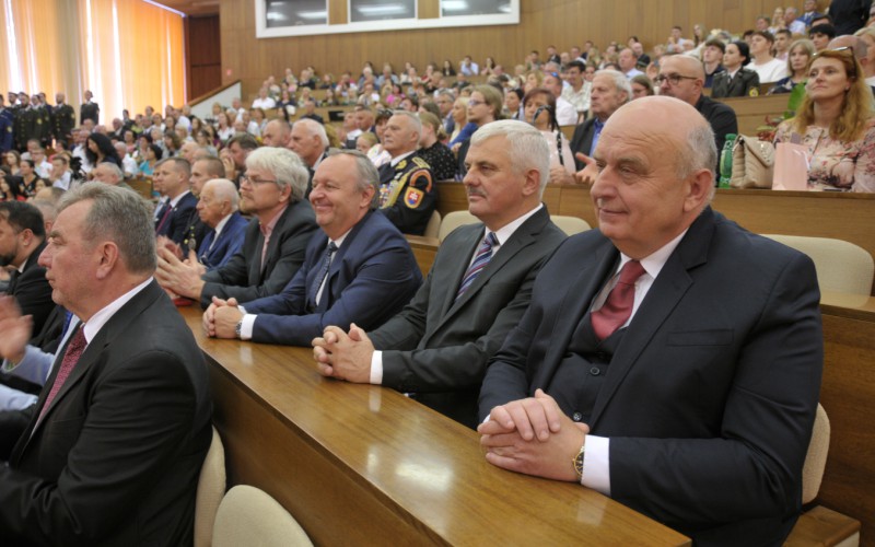 Slávnostné promócie absolventov AOS, 04. 07. 2024