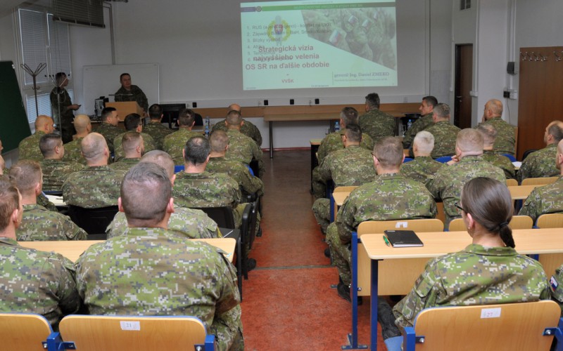 Presentation of Chief of GS of SVK AF in the Advanced Command and Staff Course, December 2nd 2024