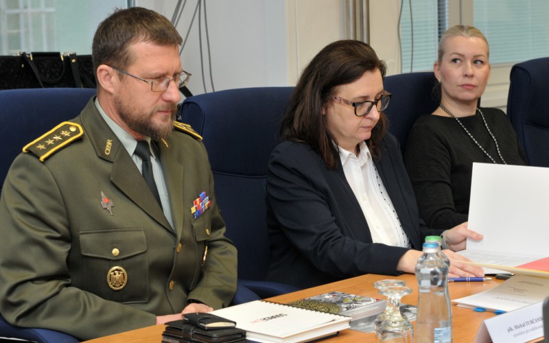 Rokovanie pracovných skupín MO SR a ČR, 03. - 05. 12. 204