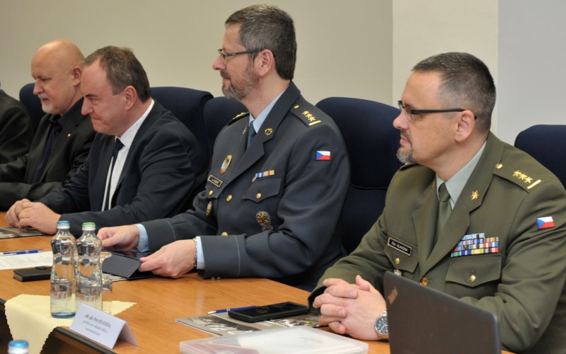 Rokovanie pracovných skupín MO SR a ČR, 03. - 05. 12. 204