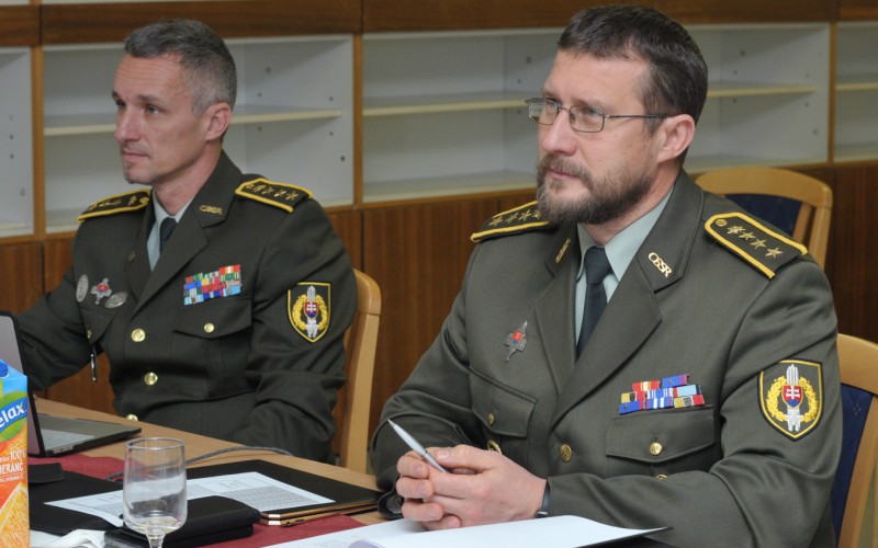 Obhajoby záverečných prác - Vyšší veliteľsko-štábny kurz, 11. - 12. 12. 2024