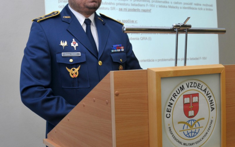 Obhajoby záverečných prác - Vyšší veliteľsko-štábny kurz, 11. - 12. 12. 2024