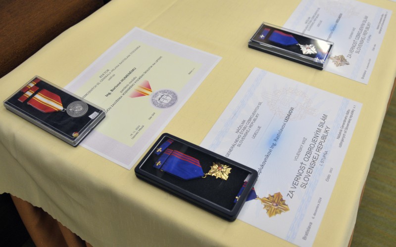 Slávnostné zhromaždenie profesionálnych vojakov a zamestnancov AOS pri príležitosti Dňa vzniku SR, 08. 01. 2025