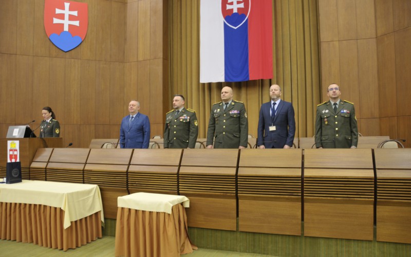 Slávnostné zhromaždenie profesionálnych vojakov a zamestnancov AOS pri príležitosti Dňa vzniku SR, 08. 01. 2025