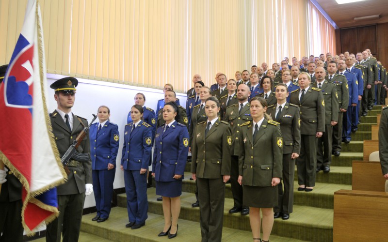 Slávnostné ukončenie 30. ZVŠK (Základný veliteľsko-štábny kurz), 25. 04. 2025