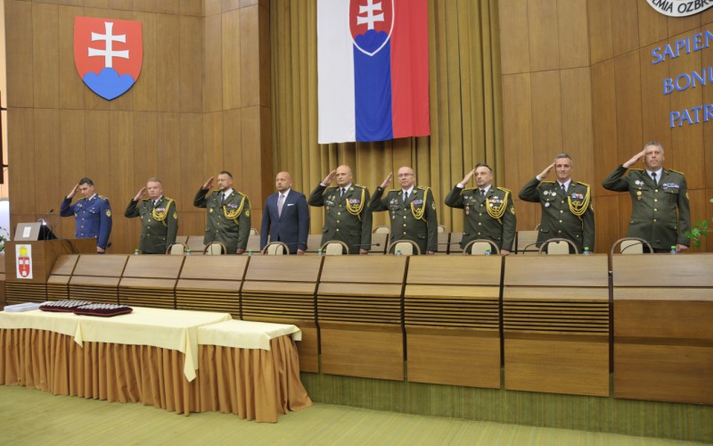 Slávnostné ukončenie 30. ZVŠK (Základný veliteľsko-štábny kurz), 25. 04. 2025