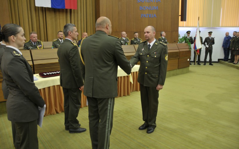 Slávnostné ukončenie 30. ZVŠK (Základný veliteľsko-štábny kurz), 25. 04. 2025