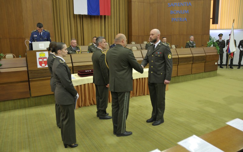 Slávnostné ukončenie 30. ZVŠK (Základný veliteľsko-štábny kurz), 25. 04. 2025