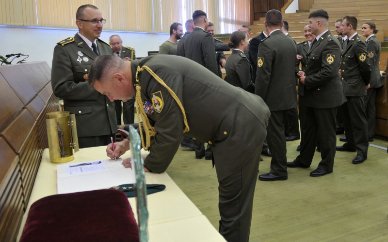 Vyradenie absolventov AOS vojenskej špecializácie G20 - delostrelcov, 30. 06. 2025