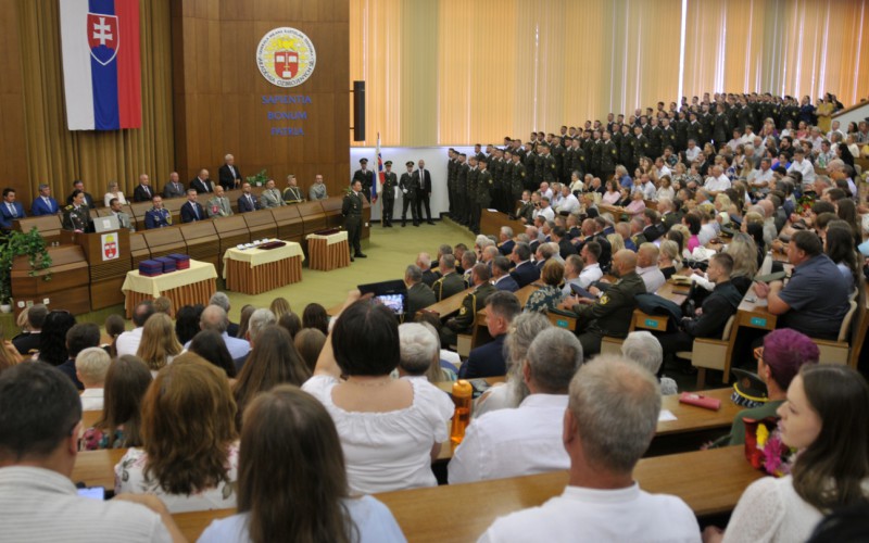 Slávnostná promócia kadetov AOS, 04. 07. 2025