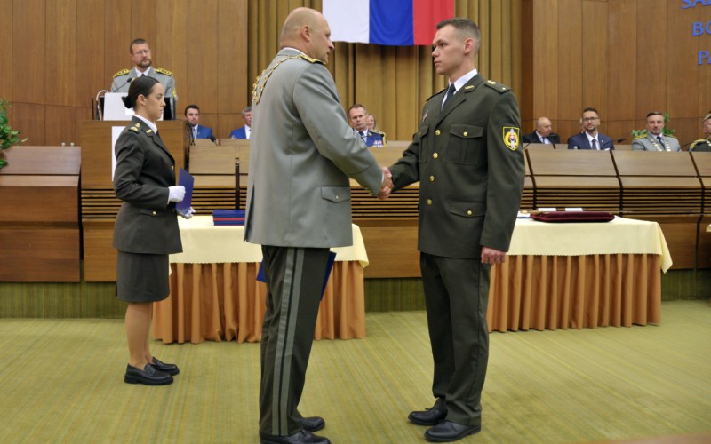 Slávnostná promócia kadetov AOS, 04. 07. 2025