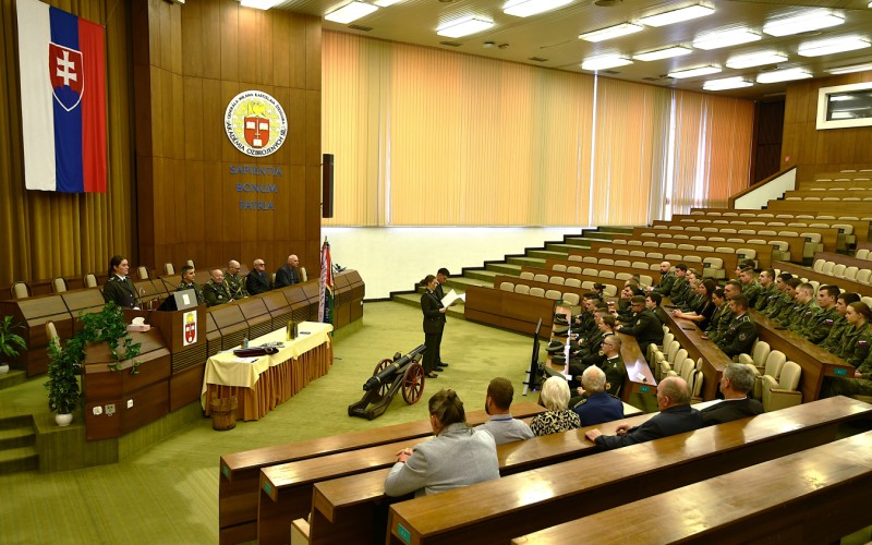 Prijímanie nových učňov do Cechu delostreleckého 4. 12. 2025